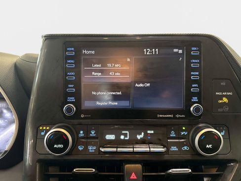 Used 2021 Toyota Highlander XSE image 21