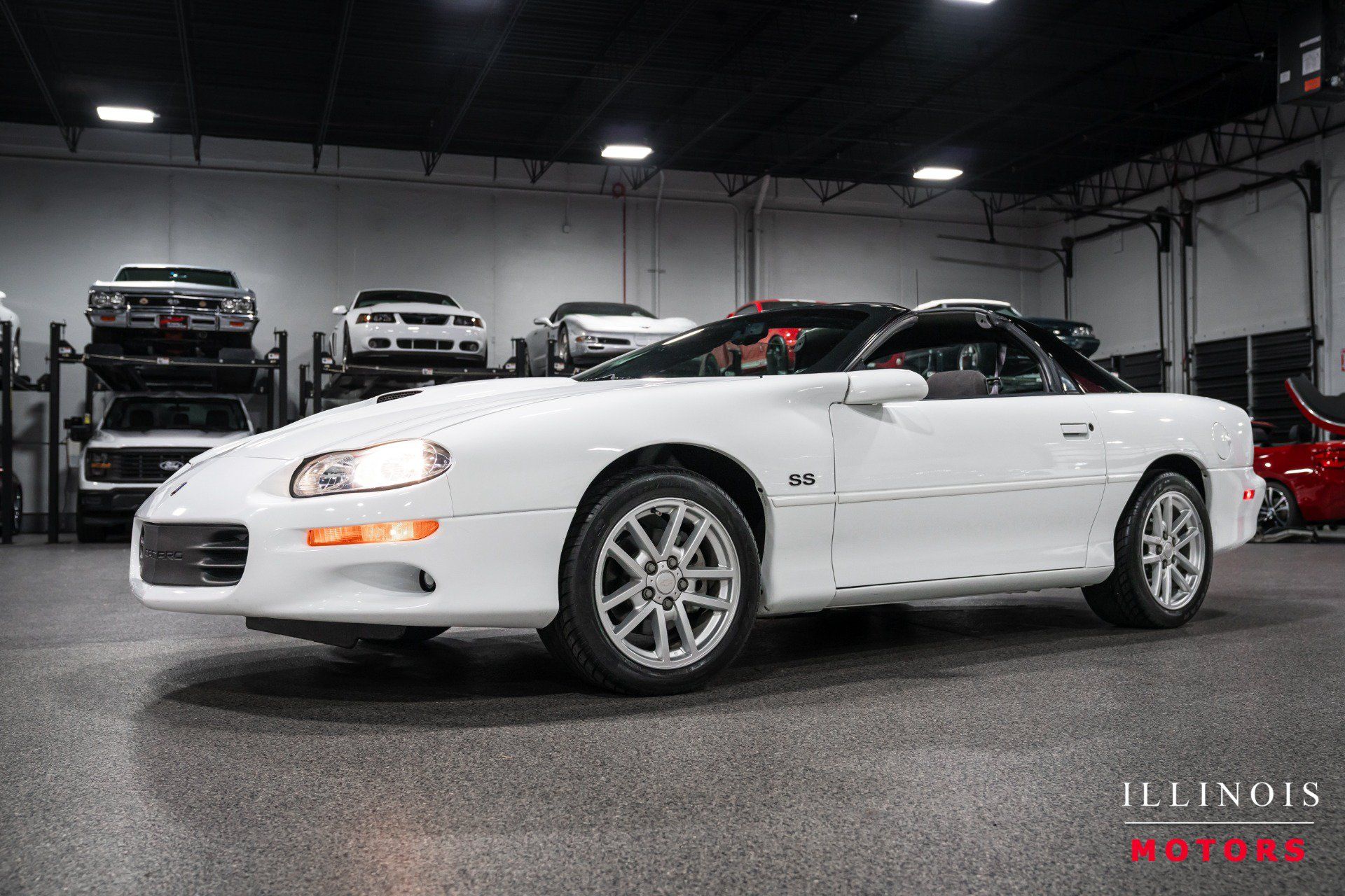 Used 2000 Chevrolet Camaro Z28 w/ SS Performance/Appearance Pkg RWD image 1