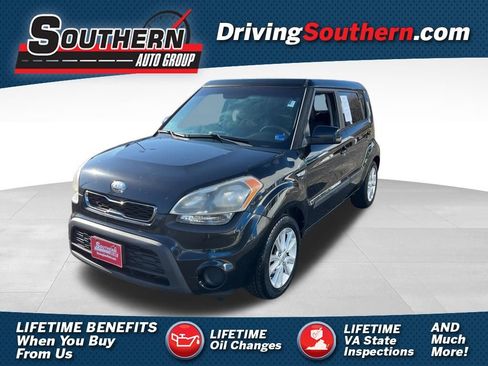 Used 2013 Kia Soul FWD image 1