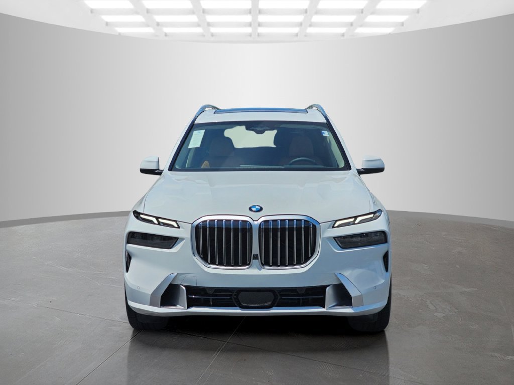 Used 2027 BMW X7 xDrive40i AWD/4WD image 2