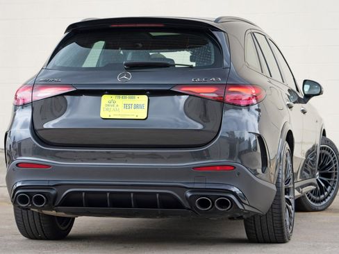 Used 2024 Mercedes-Benz GLC 43 AMG 4MATIC image 5