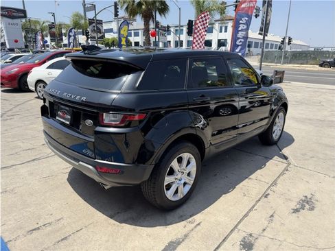 Used 2018 Land Rover Range Rover Evoque SE AWD/4WD image 6