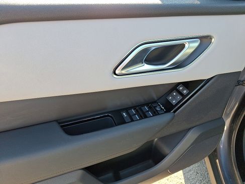 Used 2026 Land Rover Range Rover Velar S AWD/4WD image 13