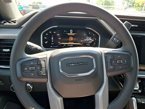 New 2026 GMC Sierra 2500 Denali w/ Denali Reserve Package AWD/4WD image 15