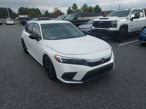 Used 2024 Honda Civic Sport image 3