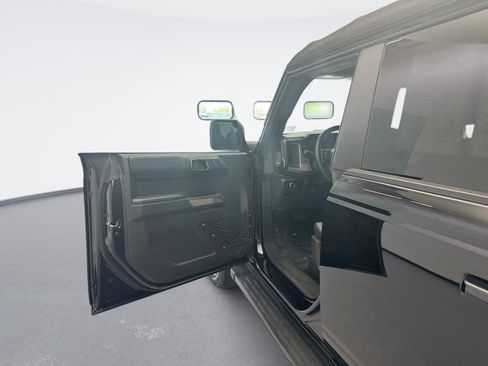 Used 2023 Ford Bronco Outer Banks AWD/4WD image 9