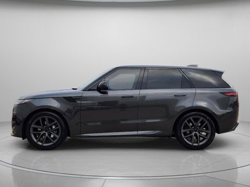New 2026 Land Rover Range Rover Sport Dynamic SE AWD/4WD image 2
