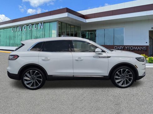 Certified 2023 Lincoln Nautilus Reserve w/ Equipment Group 202A AWD/4WD image 3