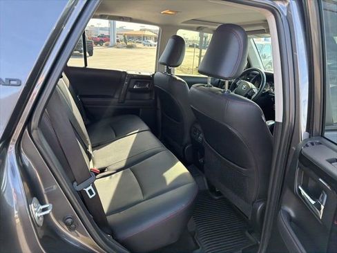 Used 2023 Toyota 4Runner TRD Off-Road Premium w/ Moonroof Package AWD/4WD image 29