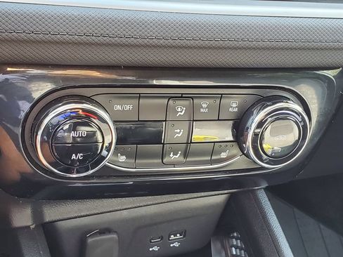 Used 2024 Chevrolet TrailBlazer LT w/ Convenience Package AWD/4WD image 24