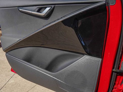 Certified 2025 Kia Niro EX image 22