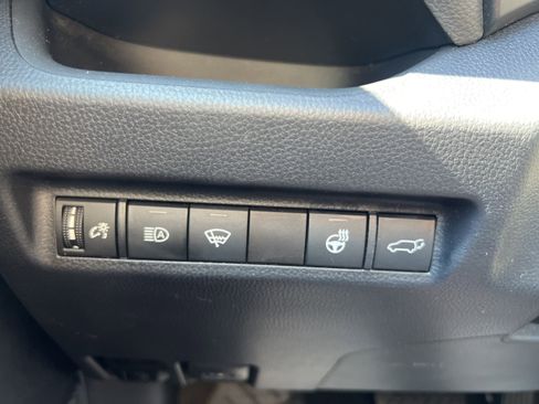 Used 2020 Toyota RAV4 XLE w/ Convenience Package AWD/4WD image 21