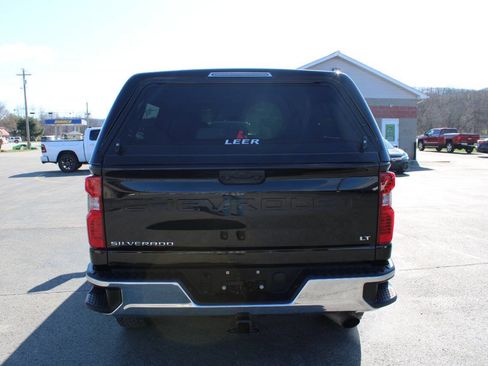 Used 2022 Chevrolet Silverado 2500 LT w/ Convenience Package image 4