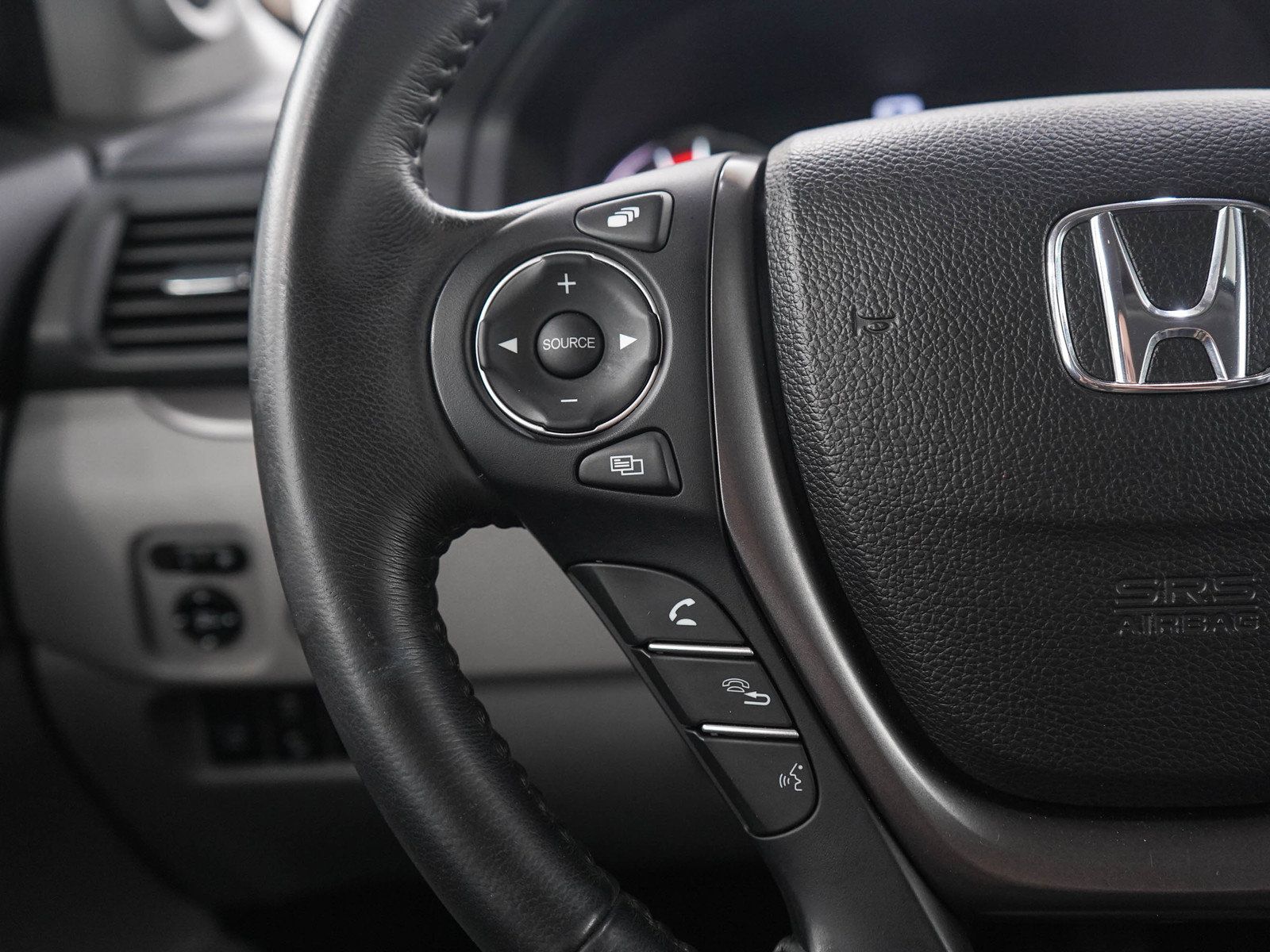Used 2017 Honda Pilot EX-L image 27