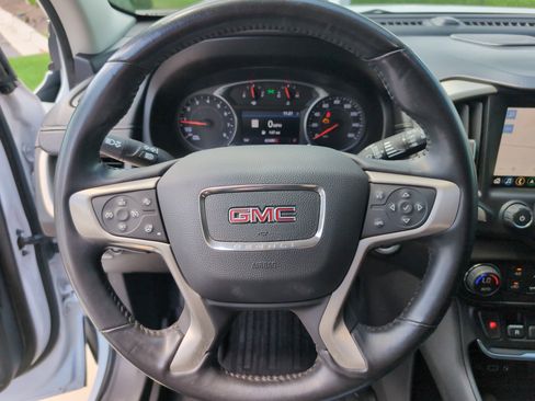 Used 2020 GMC Terrain Denali w/ Denali Premium Package FWD image 18