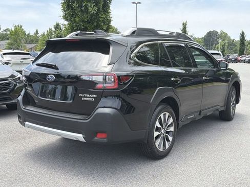 Certified 2025 Subaru Outback Touring AWD/4WD image 6