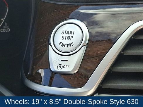 Used 2020 BMW 750i xDrive AWD/4WD image 18
