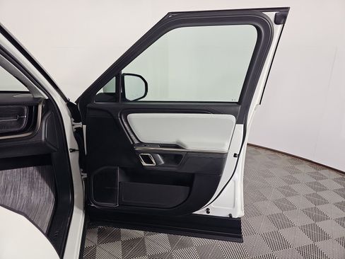 Used 2023 Rivian R1T Adventure image 18