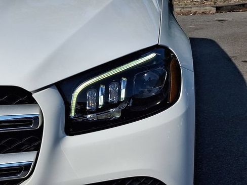Used 2021 Mercedes-Benz GLS 450 4MATIC image 11