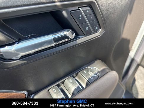 New 2026 GMC Canyon Denali image 13