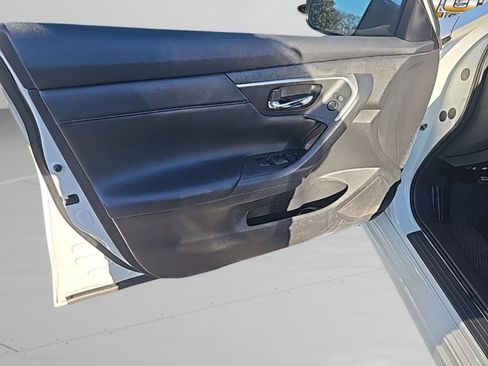 Used 2017 Nissan Altima 2.5 SR image 28