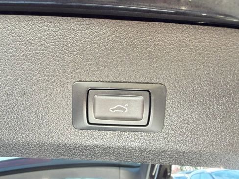 Used 2015 Audi Q7 TDI Premium Plus w/ Premium Plus Package image 33