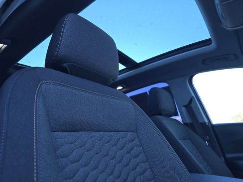 Used 2019 Chevrolet Equinox LT image 17