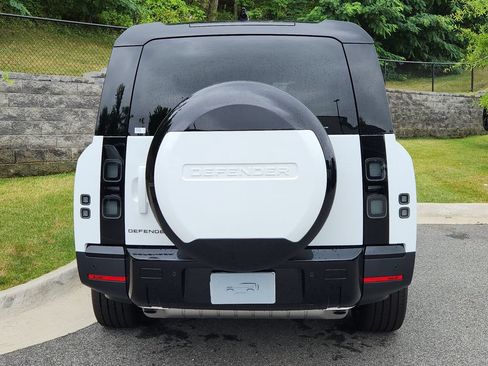 New 2026 Land Rover Defender 130 S AWD/4WD image 7