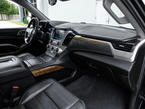 Used 2019 GMC Yukon Denali w/ Denali Ultimate Black Edition AWD/4WD image 21
