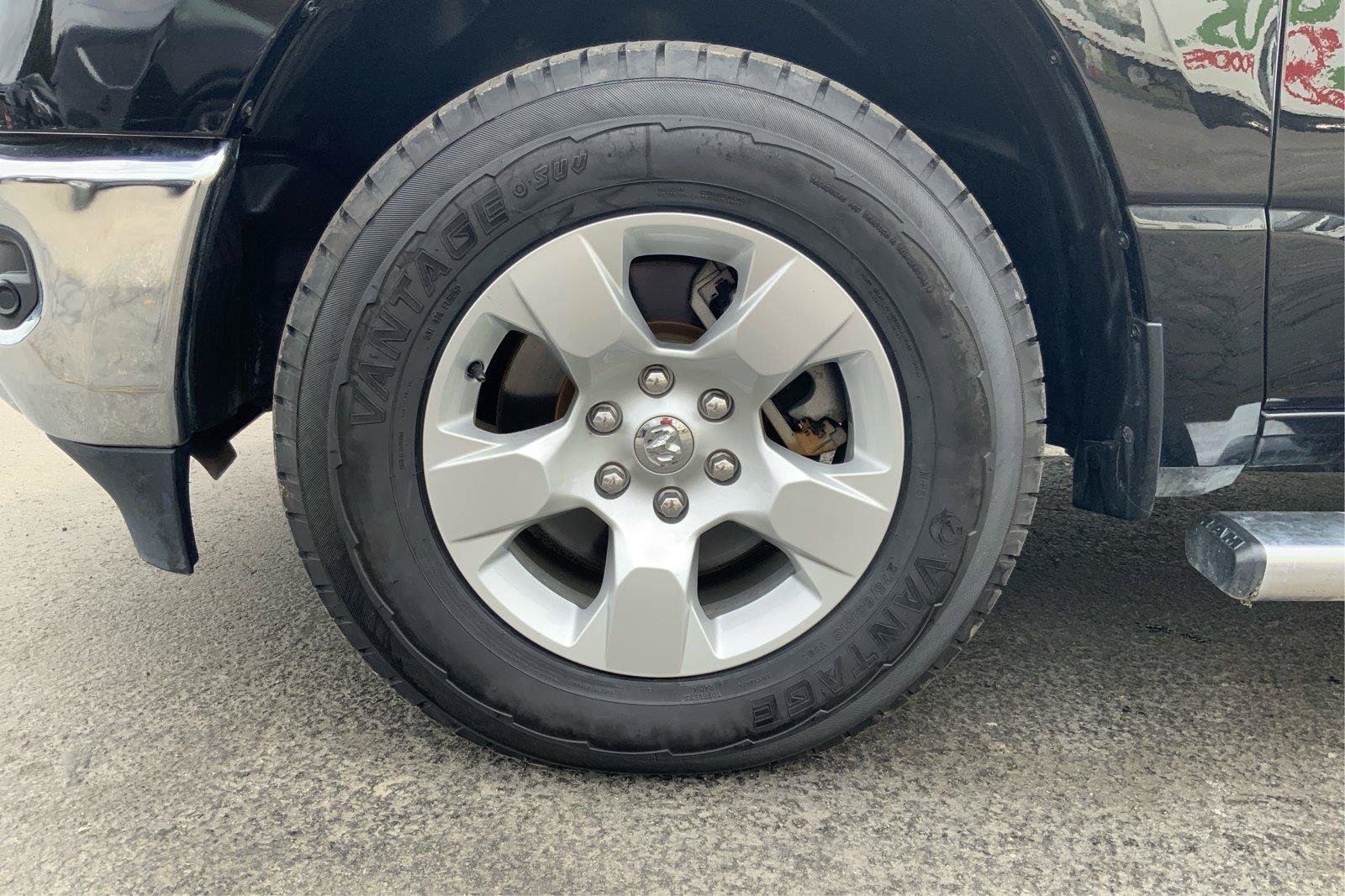 Used 2023 RAM 1500 Big Horn AWD/4WD image 30