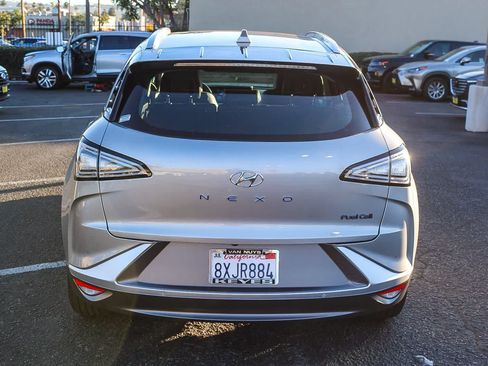 Used 2021 Hyundai Nexo Limited FWD image 6