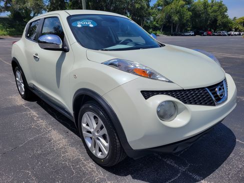 Used 2012 Nissan Juke SV w/ Chrome Pkg FWD image 3