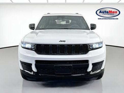 Used 2023 Jeep Grand Cherokee L Laredo AWD/4WD image 7