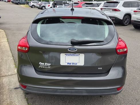 Used 2018 Ford Focus SE FWD image 10