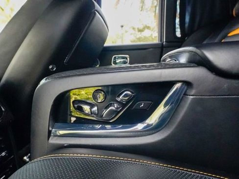 Used 2020 Rolls-Royce Cullinan Black Badge image 77