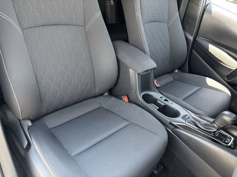 Used 2025 Toyota Corolla LE FWD image 8