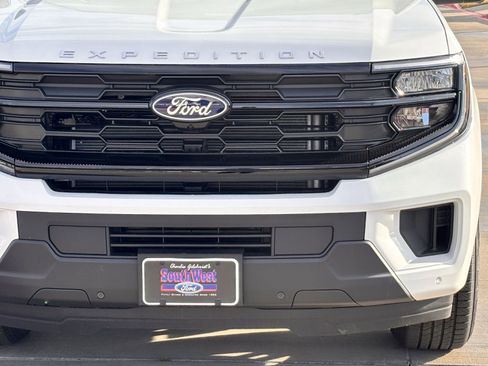 New 2026 Ford Expedition Max Active image 10