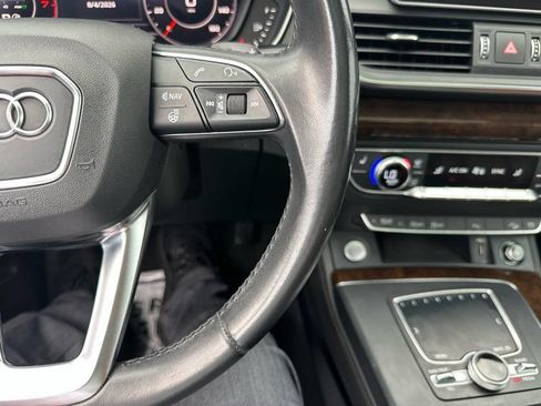 Used 2019 Audi Q5 2.0T Premium Plus w/ Premium Plus Package AWD/4WD image 18