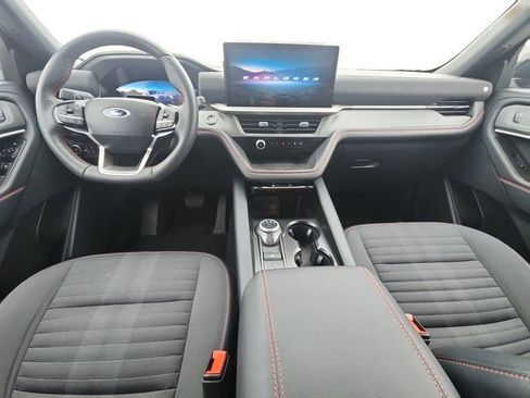 Certified 2025 Ford Explorer ST-Line image 12