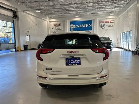 Used 2020 GMC Terrain Denali w/ Denali Premium Package image 8