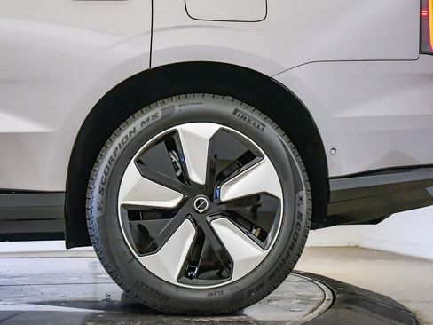 New 2026 Volvo EX90 Plus image 12