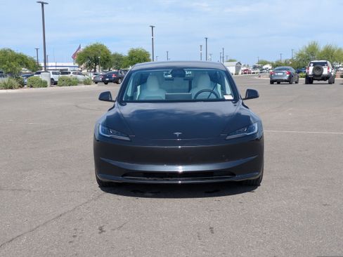 Used 2025 Tesla Model 3 Long Range image 8