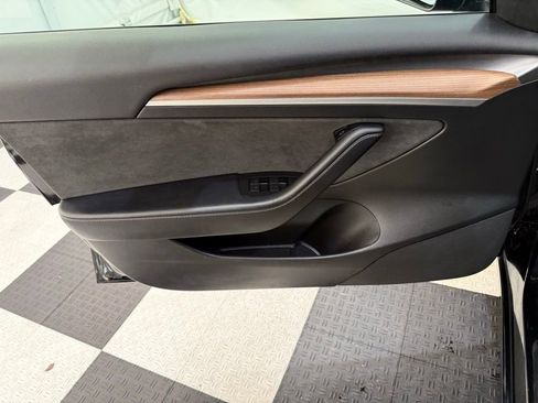 Used 2022 Tesla Model 3 image 13