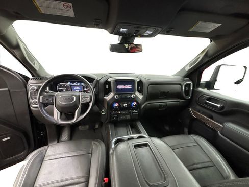 Used 2022 GMC Sierra 3500 Denali image 20