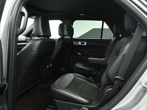 Certified 2023 Ford Explorer ST-Line w/ Class IV Trailer Tow Package RWD image 18