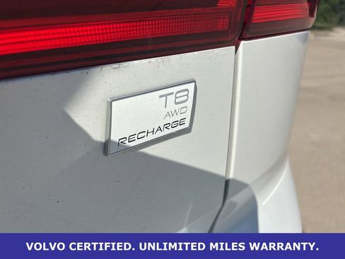 Certified 2024 Volvo XC60 T8 Ultimate w/ Protection Package Premier AWD/4WD image 9