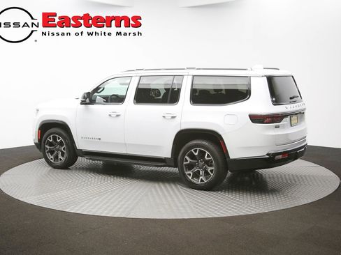 Used 2023 Jeep Wagoneer Series III w/ Preferred Equipment Group RWD image 61