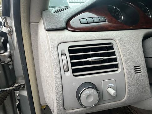 Used 2006 Buick Lucerne CXL w/ Luxury Package image 11