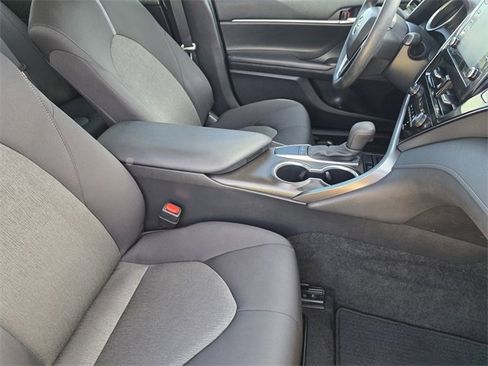 Used 2023 Toyota Camry LE image 10