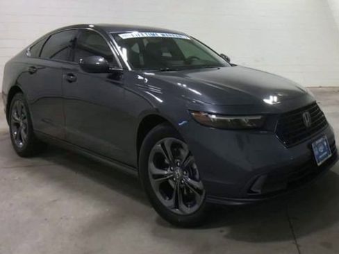 Used 2023 Honda Accord EX image 5